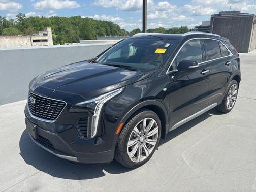 2022 Cadillac XT4 Premium Luxury