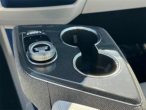 2025 Cadillac OPTIQ Luxury 2 AWD