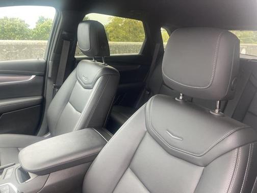 2024 Cadillac XT5 Luxury