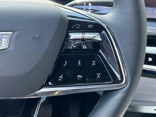 2025 Cadillac LYRIQ Sport