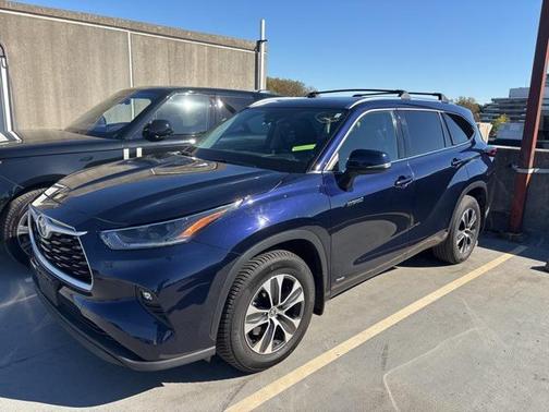 2021 Toyota Highlander Hybrid XLE