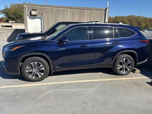 2021 Toyota Highlander Hybrid XLE