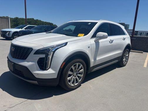 Crystal White 2022 Cadillac XT4 Premium Luxury