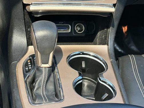 Bright White Clearcoat 2017 Jeep Grand Cherokee Overland