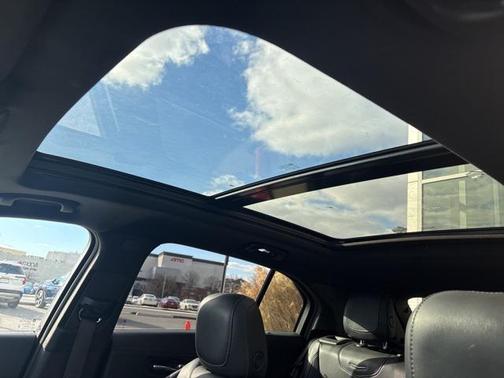 2021 Cadillac XT4 Premium Luxury