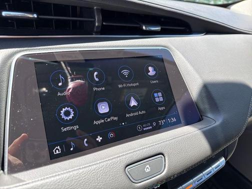 Crystal White Tricoat 2023 Cadillac XT4 Luxury
