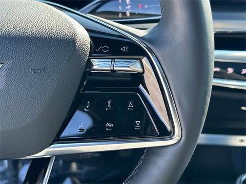 2025 Cadillac LYRIQ Luxury