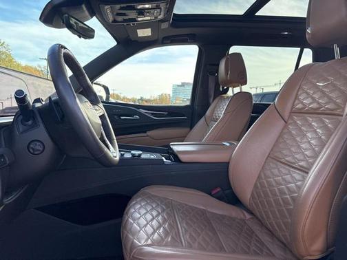 2023 Cadillac Escalade Sport