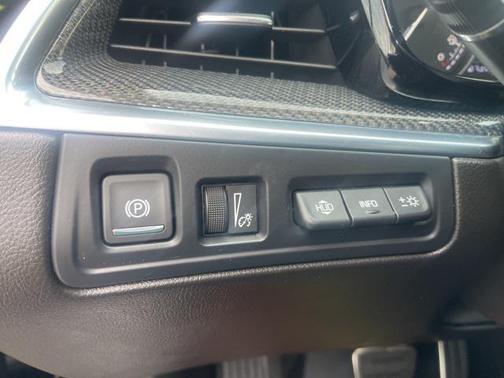 2023 Cadillac XT5 Sport
