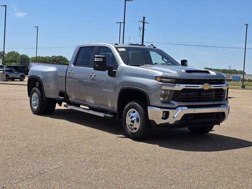 2026 Chevrolet Silverado 3500 LT