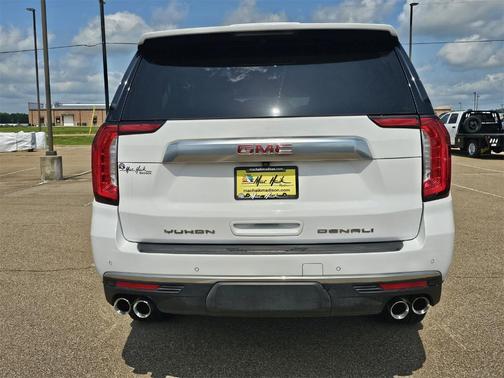 2022 GMC Yukon XL Denali