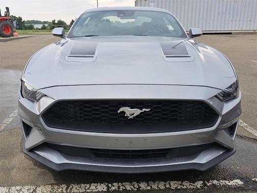 2022 Ford Mustang EcoBoost