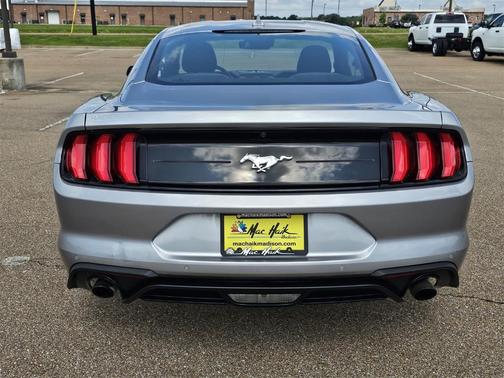 2022 Ford Mustang EcoBoost