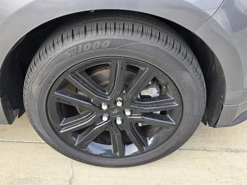 2022 Ford Edge ST Line