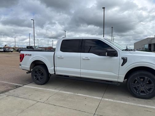 Oxford White 2023 Ford F-150 XLT
