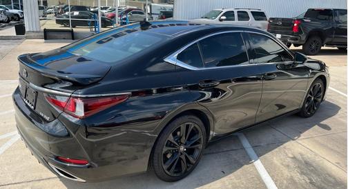 Obsidian Black 2022 Lexus ES 350 F Sport
