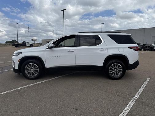 2022 Chevrolet Traverse LT Leather