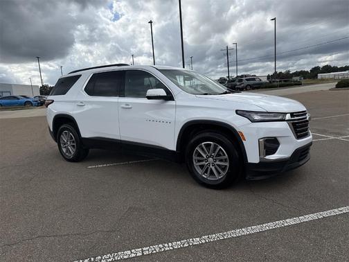 2022 Chevrolet Traverse LT Leather
