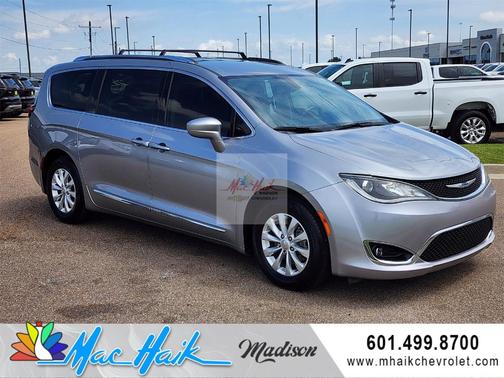 2020 Chrysler Pacifica Touring-L