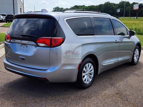 2020 Chrysler Pacifica Touring-L