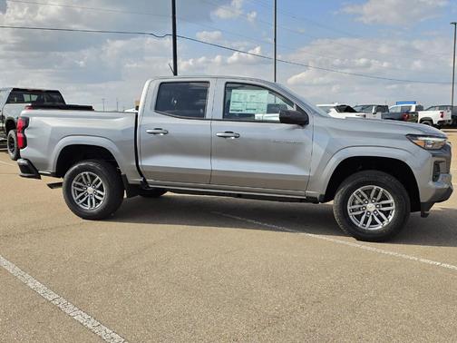 Sterling Gray Metallic 2026 Chevrolet Colorado LT