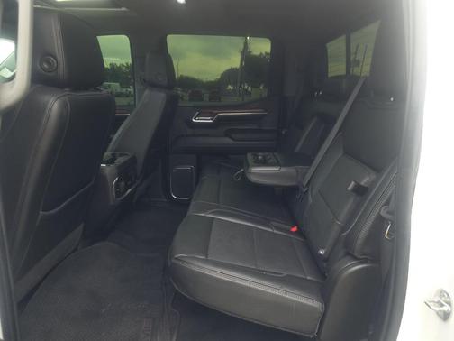 Summit White 2023 GMC Sierra 1500 Denali