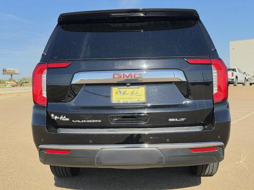 2023 GMC Yukon XL SLT