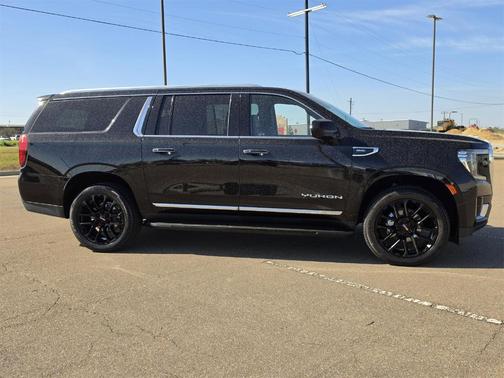 2023 GMC Yukon XL SLT
