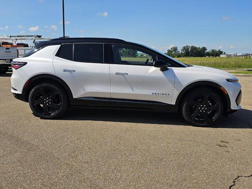 Iridescent Pearl Tricoat 2025 Chevrolet Equinox EV RS