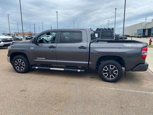 Magnetic Gray Metallic 2018 Toyota Tundra SR5