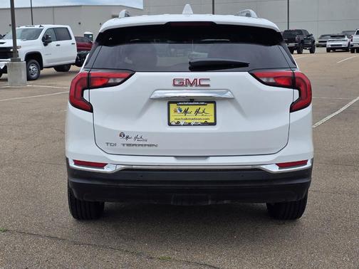 Summit White 2018 GMC Terrain SLT