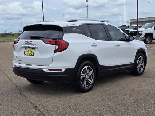 Summit White 2018 GMC Terrain SLT