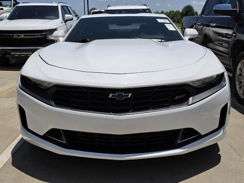 Summit White 2021 Chevrolet Camaro 1LT