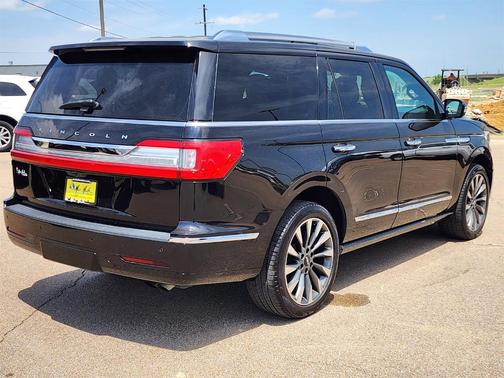 2019 Lincoln Navigator Select