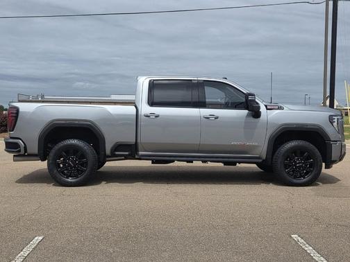 Sterling 2025 GMC Sierra 2500 AT4
