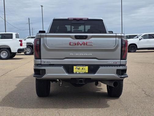 Sterling 2025 GMC Sierra 2500 AT4