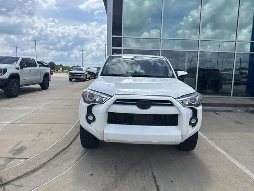 Super White 2021 Toyota 4Runner SR5
