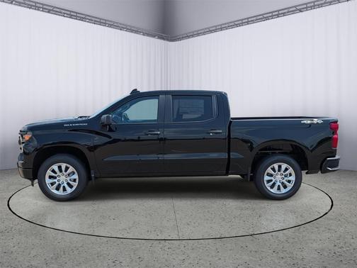 Black 2026 Chevrolet Silverado 1500 Custom