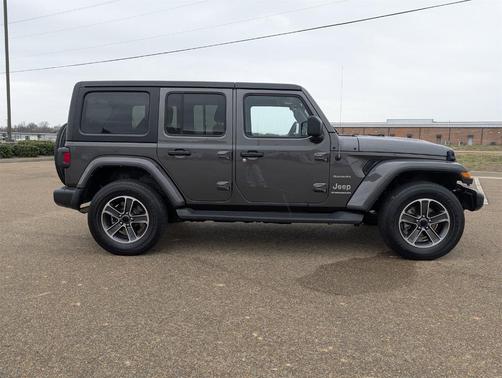 2023 Jeep Wrangler Sahara