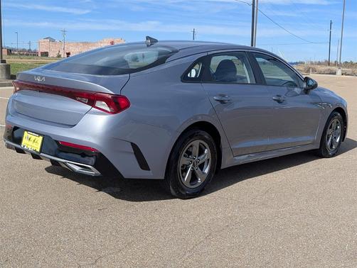 2022 Kia K5 LXS