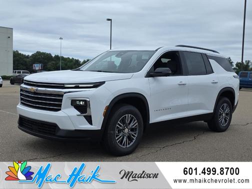 Summit White 2026 Chevrolet Traverse LT
