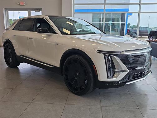 2024 Cadillac LYRIQ Luxury