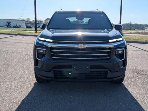 Mosaic Black Metallic 2026 Chevrolet Traverse LT