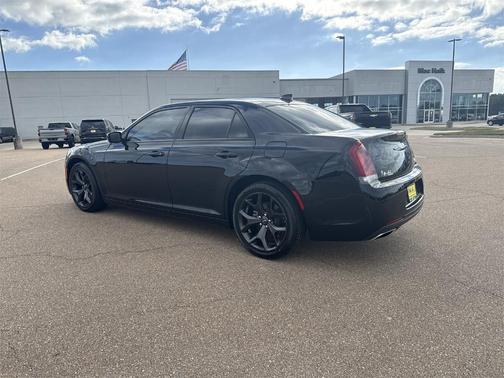 2022 Chrysler 300 S