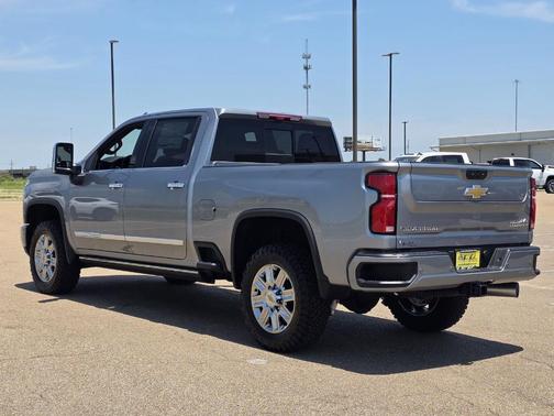 Sterling Gray Metallic 2026 Chevrolet Silverado 2500 High Country