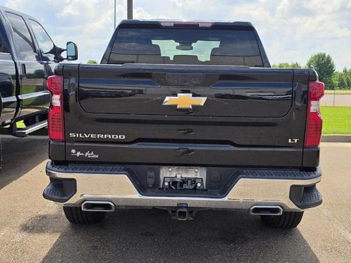 Black 2022 Chevrolet Silverado 1500 LT
