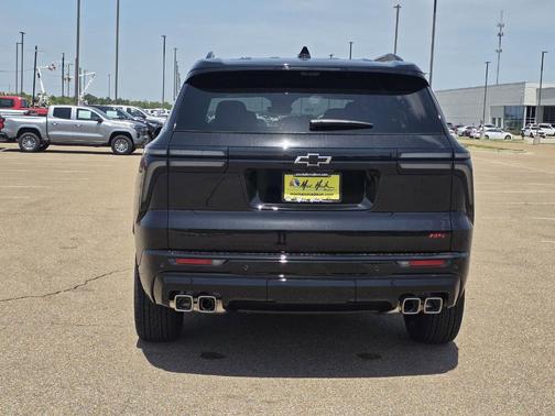 Mosaic Black Metallic 2026 Chevrolet Traverse RS