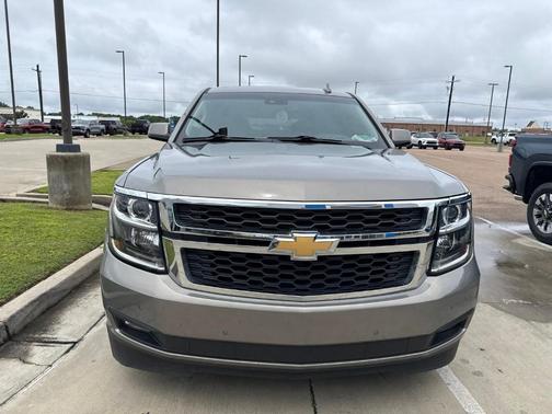 Pepperdust Metallic 2019 Chevrolet Tahoe LT