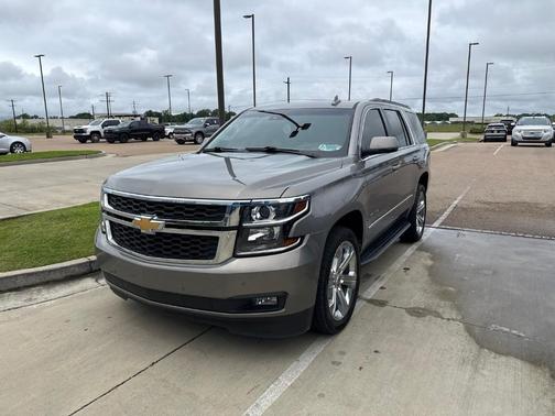 Pepperdust Metallic 2019 Chevrolet Tahoe LT