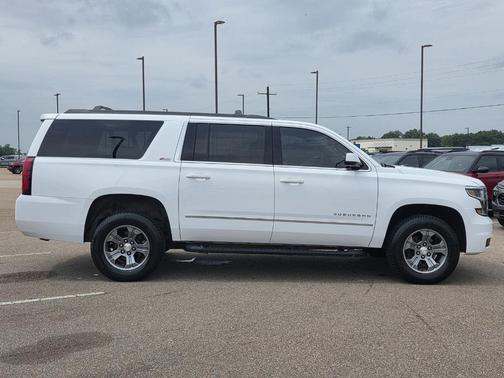 Summit White 2020 Chevrolet Suburban LT